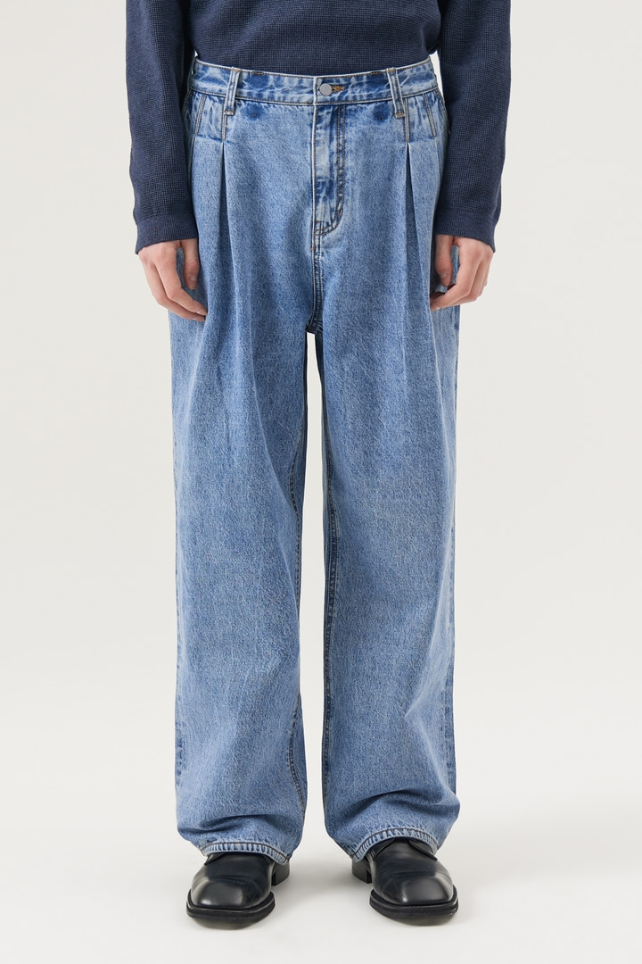 Two Pleats Wide Jeans - Mid Blue